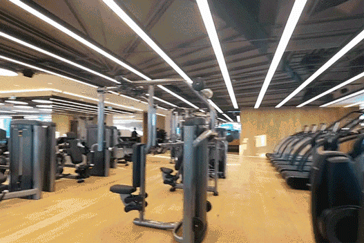 风靡全香港的黑科技健身房空降魔都，270°全息巨幅投影！