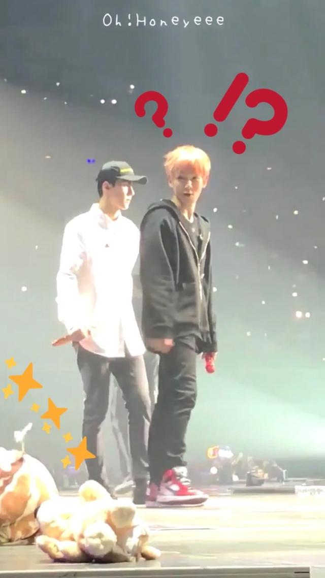 「EXO」「分享」180310 一看到急救包就掩藏不了满脸的兴奋 警告你不要太可爱哦