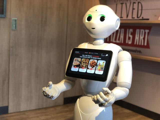 日本网红机器人Pepper终于上岗了，必胜客大胆试用 客户点餐繁琐