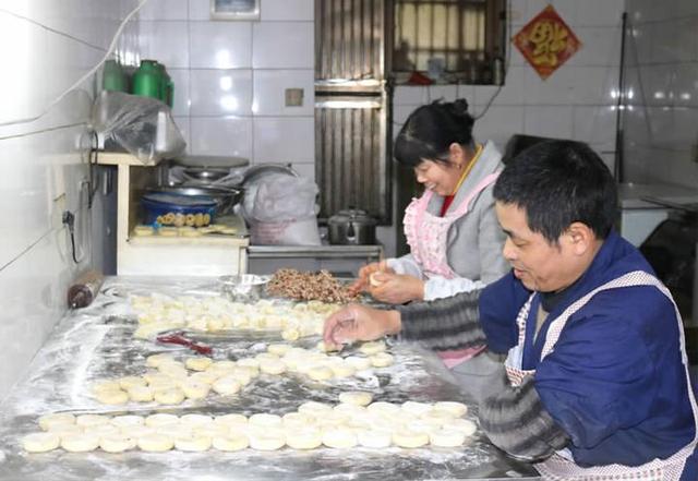 以工匠精神去做严州烧饼 一门手艺撑起一个家