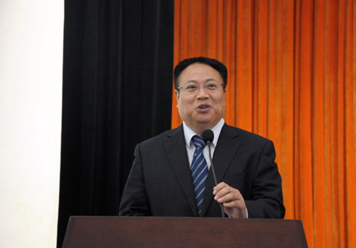 “苔花如米小，也学牡丹开” 刷屏！ 看成都校长诗意开学典礼演讲