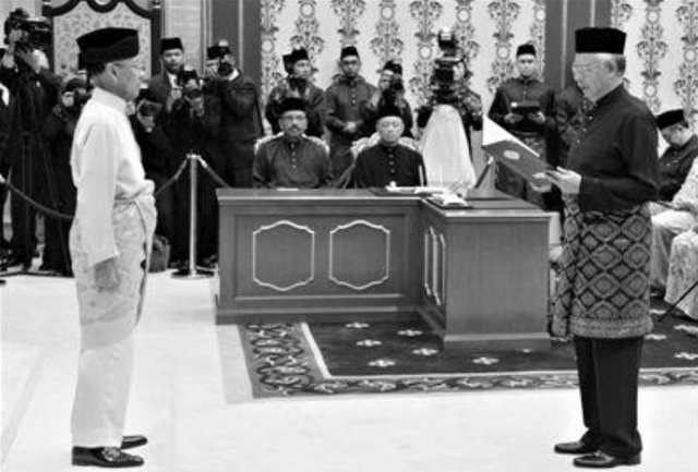 50多年前，马来西亚国会全票通过，开除新加坡，现在后悔了么？