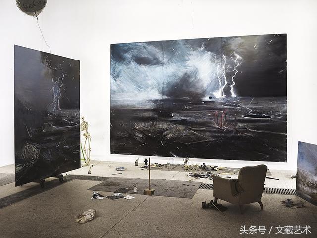 独领风骚于香港艺术品一级市场，如何魅力才能夺得头筹？