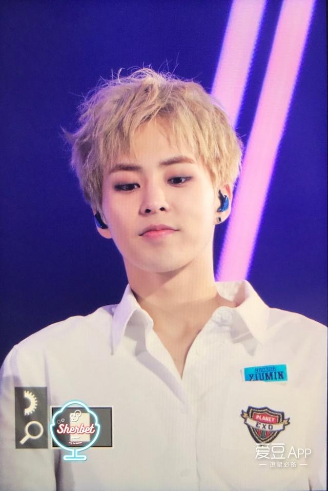 「EXO」「新闻」180303 提前23天为XIUMIN庆生 今日份巡演现场也满是感动！