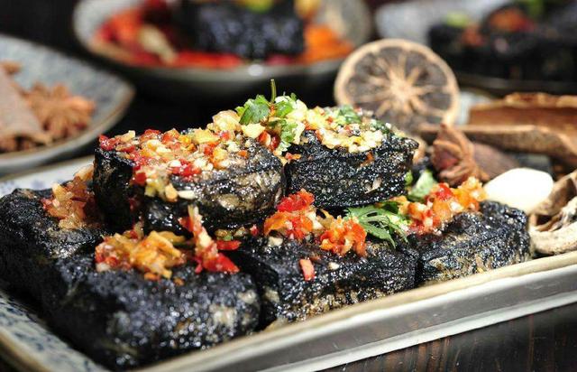世界上最臭的食物有哪些？总之臭豆腐根本排不上号