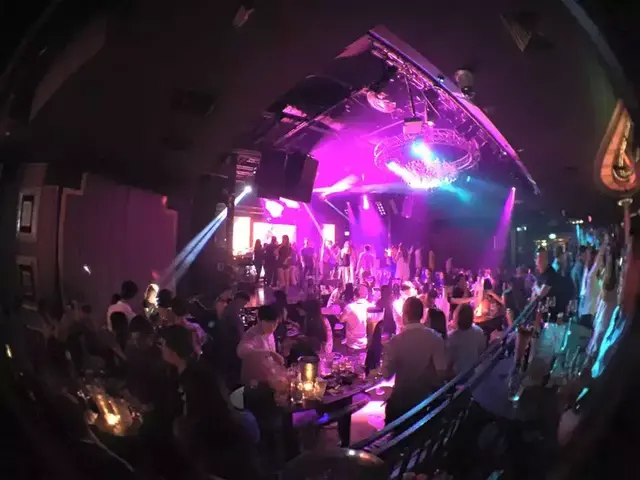 新加坡知名夜店上海娃娃亏损500万，被迫倒闭！