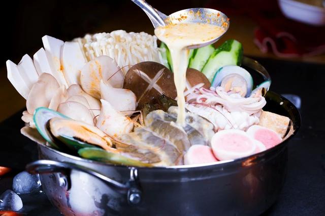 吃一口人气爆棚的叻沙火锅，享受黄金海岸的异域美食！