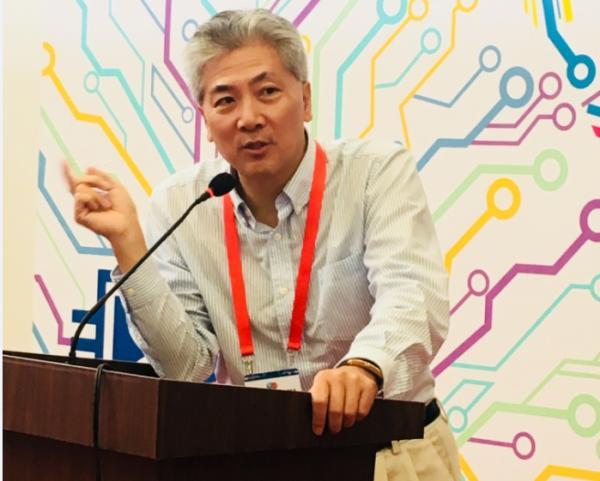 谈芯②谢志峰：要有长期奋斗准备，要多听产业界建议