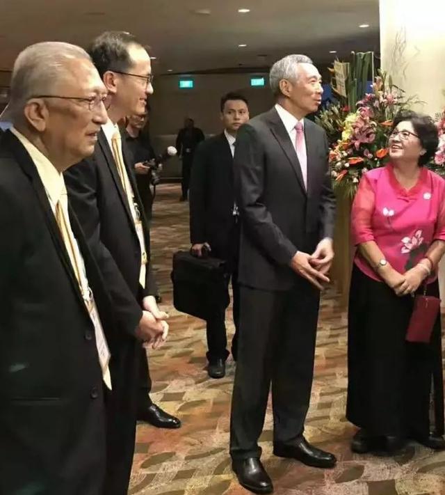 新加坡晋江会馆举行百年华诞庆典 新加坡总理李显龙到场祝贺