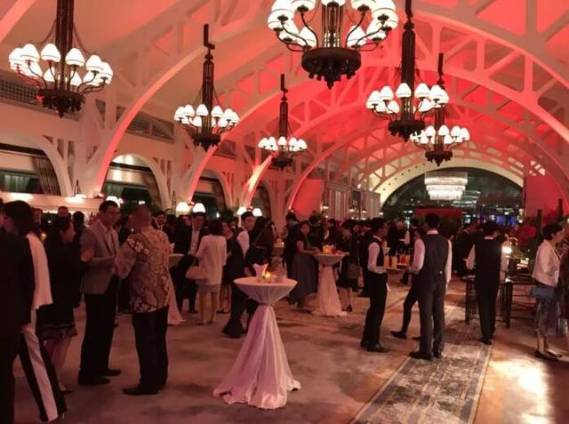 中国驻新加坡新任大使到任招待场面太美，犹如舞会！