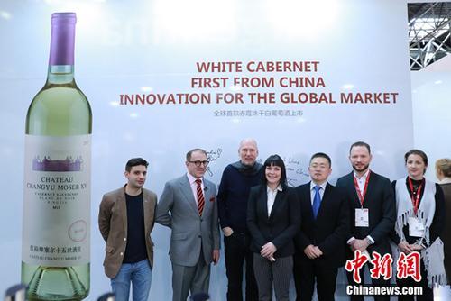 英国皇家酒商BBR专家品鉴张裕摩塞尔传奇赤霞珠干白