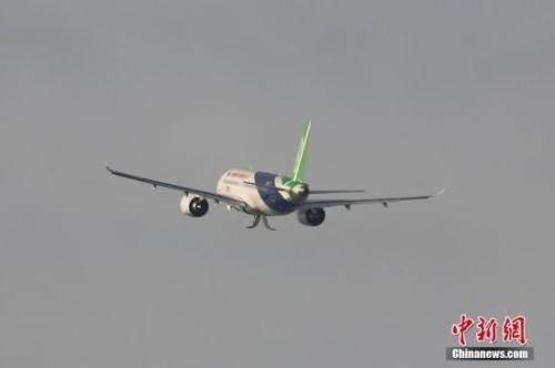 旅客可提早托运 新加坡一机场实现行李全自动化处理