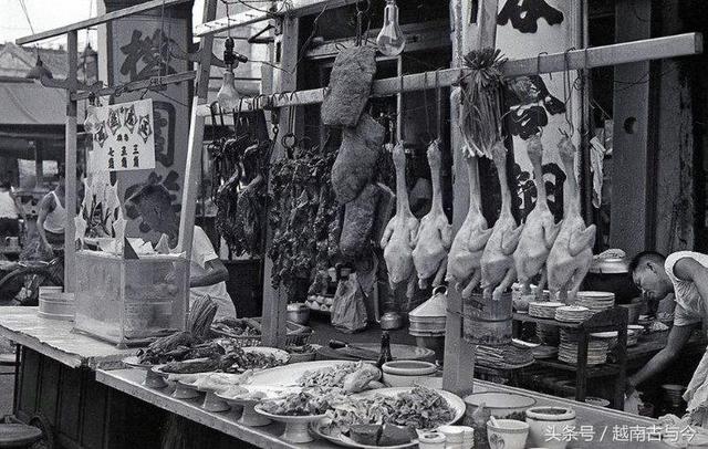 1960年代经济起飞前的新加坡旧照，人们朝气蓬勃努力打拼