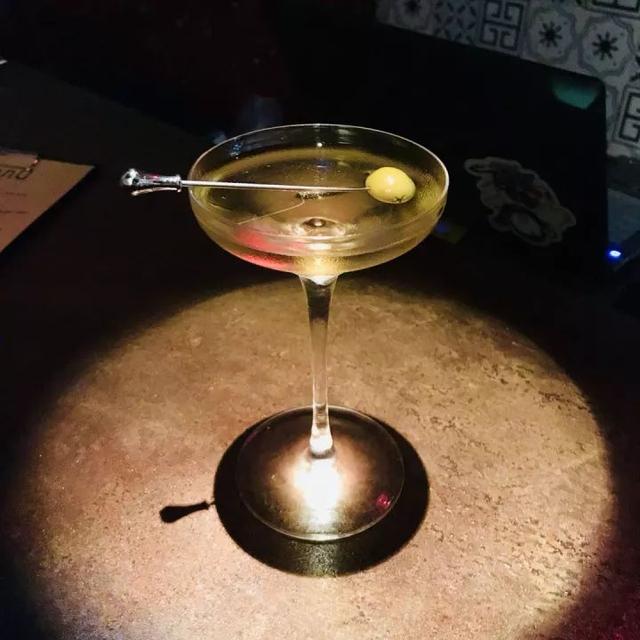 据说厦门这些酒吧的酒，不用喝也会醉！
