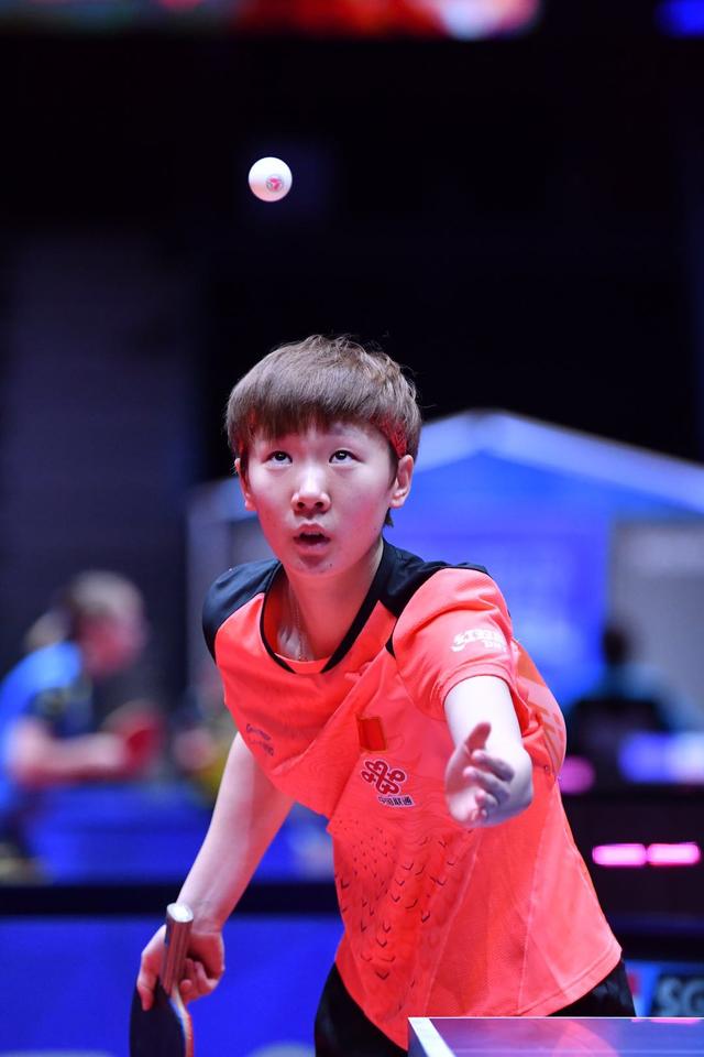 有惊无险！国乒女队3-1击败新加坡 王曼昱遭遇首败 丁宁礼貌让球