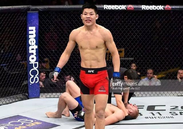 李景亮再战日本高手，张伟丽签约UFC，最高格斗殿堂的中国力量！