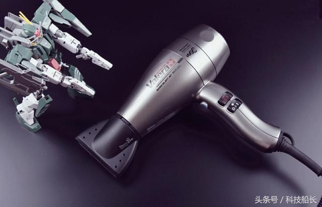 闪耀盛夏 从“头”开始 维力诺8600吹风机体验