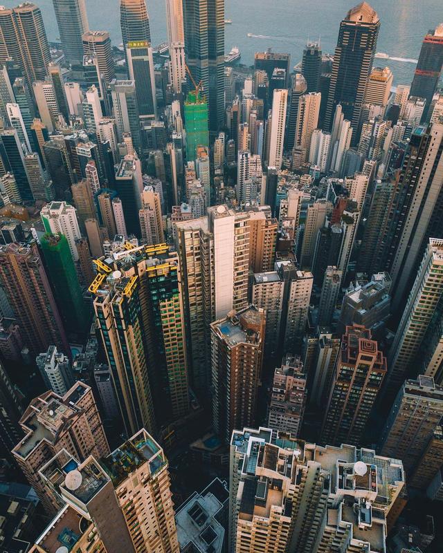 俯瞰新加坡城，无处不在的无人机摄影艺术