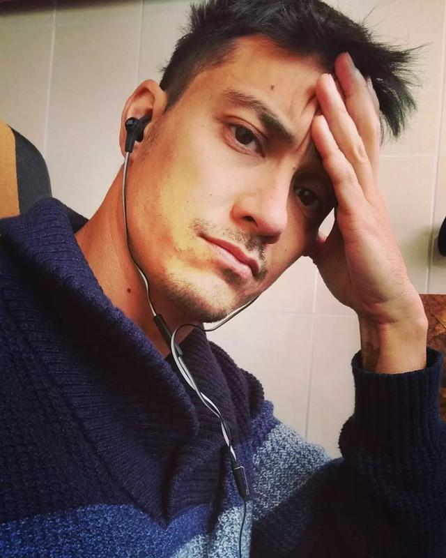 《亚洲名模生死斗》全新男评委，太帅了