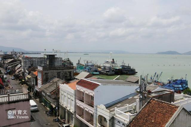 泰国南部唯一的水上市场，中国游客不多，新加坡马来西亚华人最爱