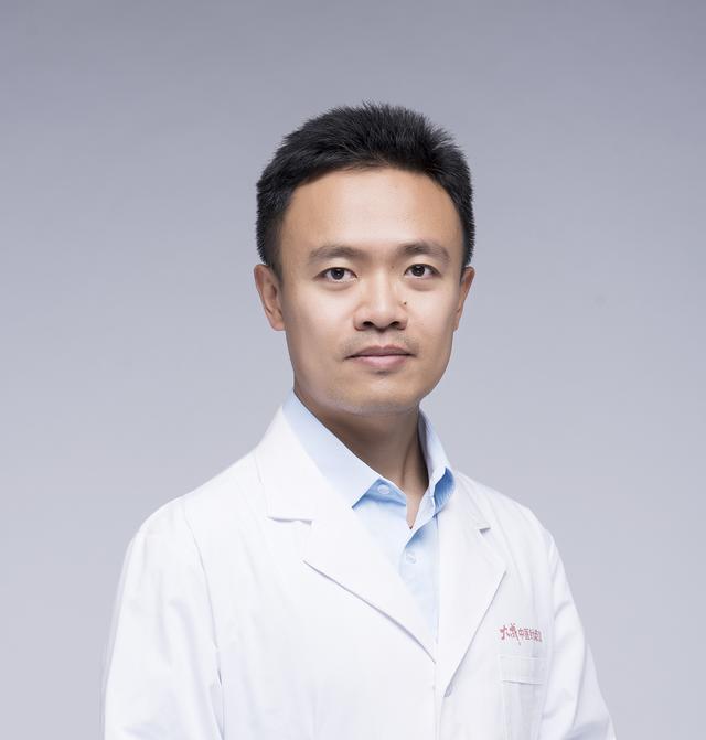 阿曼男子15年眼周剧痛 针灸“三经围刺”治愈