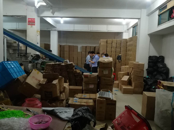 拼多多商家销售假冒“小猪佩奇” 浙江警方捣毁线下窝点