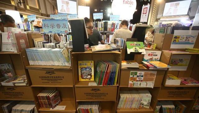 新加坡环保热 塑料袋VS环保袋，你pick谁？