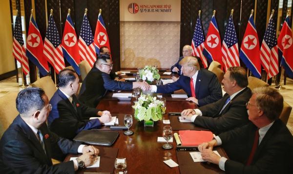 从戴维营到新加坡：为何总是美国共和党总统打破“坚冰”？