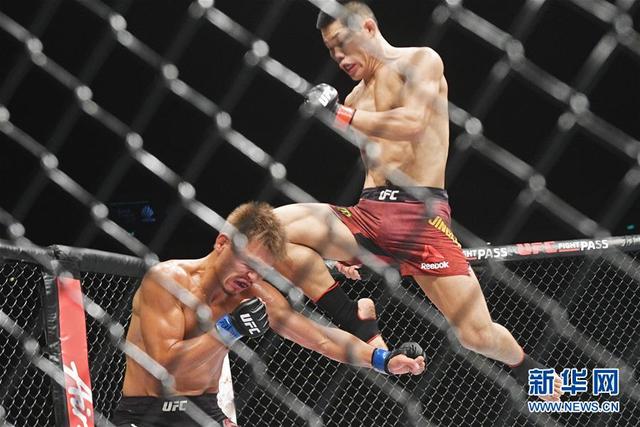 UFC格斗之夜（新加坡站）：李景亮胜阿布大治