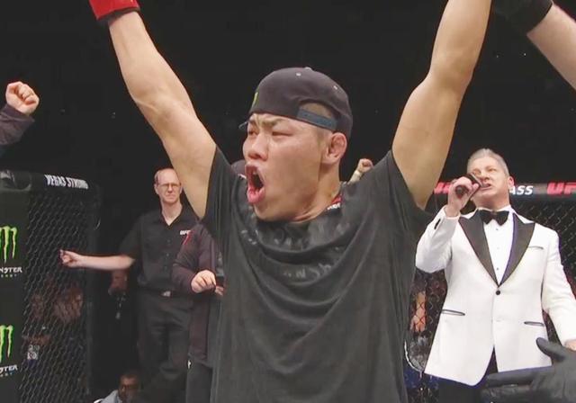 中国军团出战UFC新加坡站格斗之夜，全胜而归！