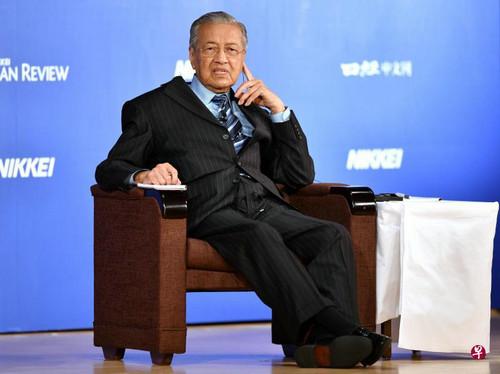 马来西亚总理马哈蒂尔改口：新隆高铁是推迟不是取消