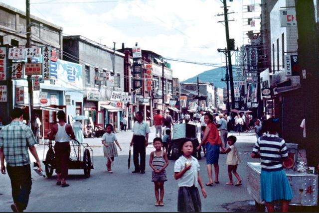 二战后，唯一一个成为发达国家的人口大国，而且还是我们的邻国