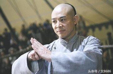 他9岁受到周总理的接见，拒绝尼克松的邀请，与克林顿一起做慈善