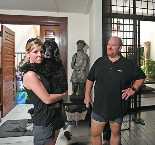 洋夫妇夜不闭户，你就这么相信新加坡的治安？