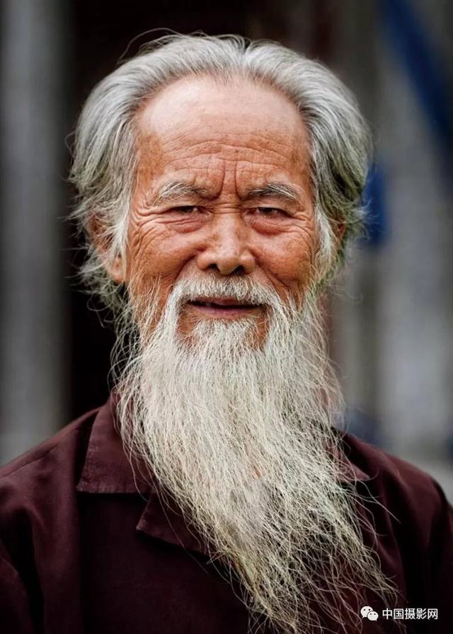 国际著名摄影艺术家郑培书眼中的银色年华