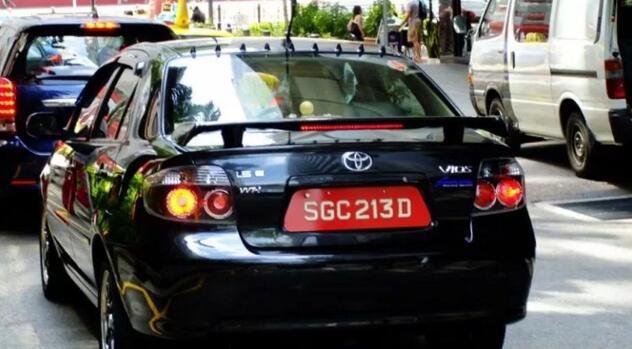 在新加坡，堪比26个iPhone X的土豪车牌，你见过吗？