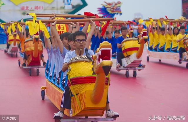最有韵味的端午民俗：陆地划龙舟，没有水依然“蛟龙出海”！