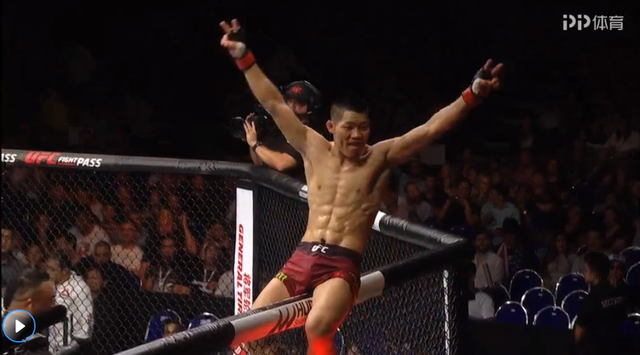 刚刚！UFC快讯，中国骄傲李景亮完虐日本冠军