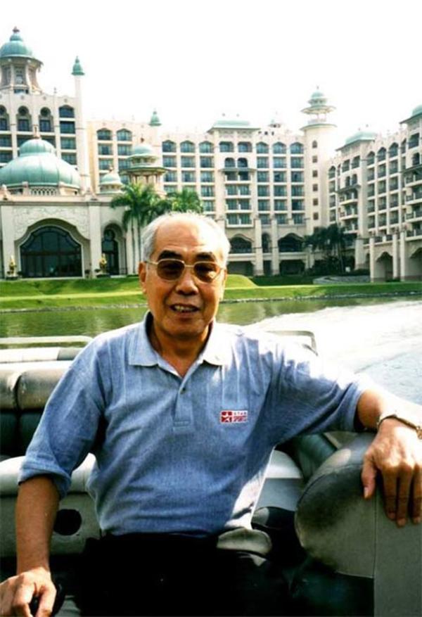 新中国第一代国脚、资深足球解说李元魁去世，享年87岁