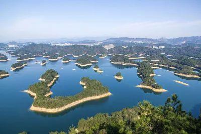 绝美湖景，在夏季绝对值得专程一去