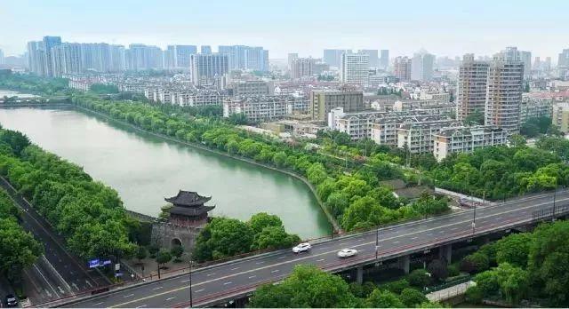 凤起潮鸣再秀3间“梦之屋”，落地窗前的贴沙河，你也买得起……