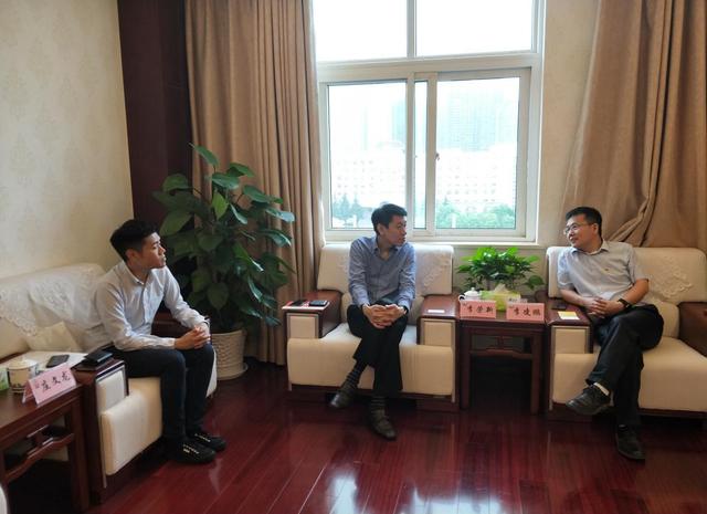 李凌鹏副局长会见新加坡酷航中国区总经理李荣新一行