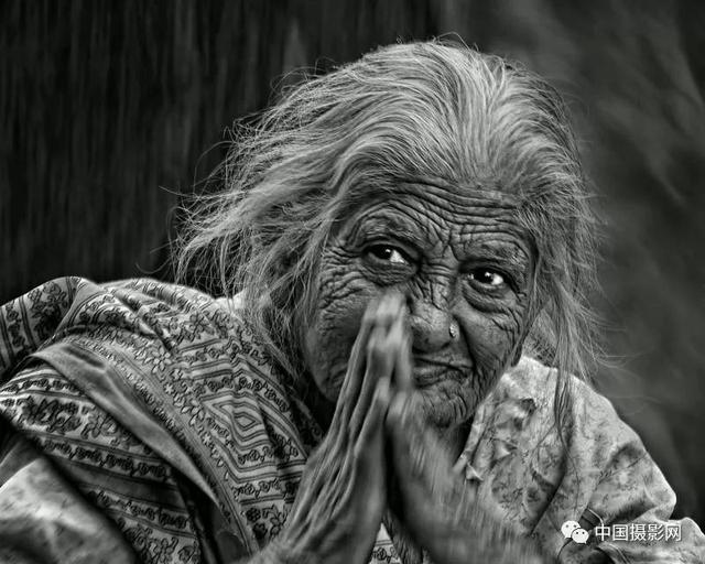 国际著名摄影艺术家郑培书眼中的银色年华