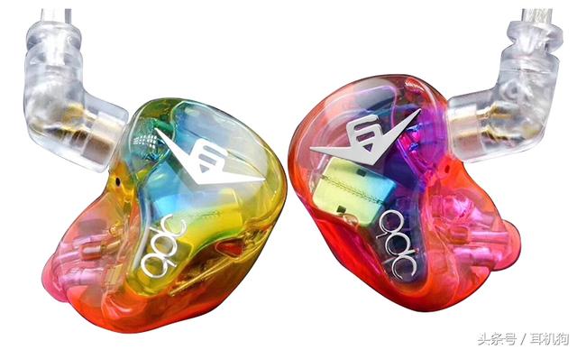 国产动铁定制耳机第一品牌QDC，王菲、韩红、那英等明星都在使用