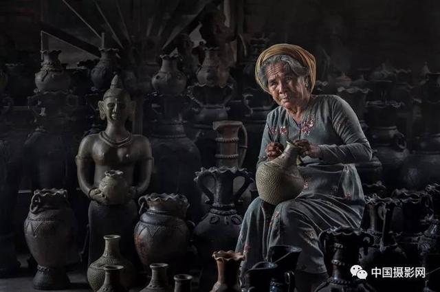 国际著名摄影艺术家郑培书眼中的银色年华