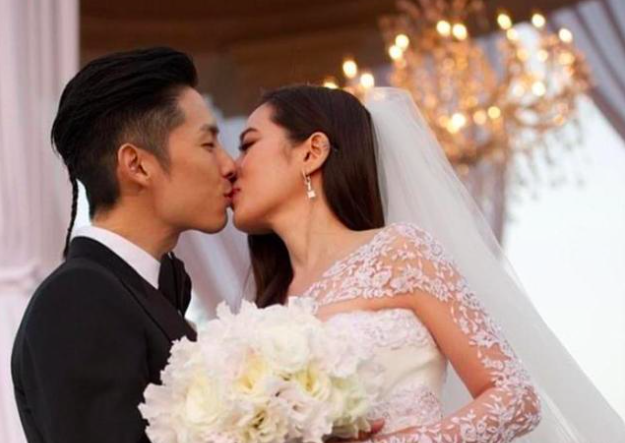 吴建豪连寄2封离婚书，相恋12年曾隔空对骂，富商妻子同意离婚