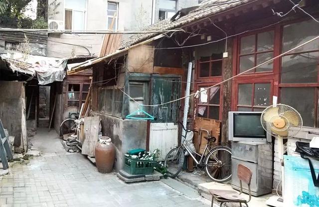 他花15万，在市区造了座独栋别墅，顿时在朋友圈炸开了锅