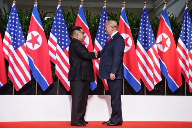 刚刚，金正恩与特朗普在新加坡会晤