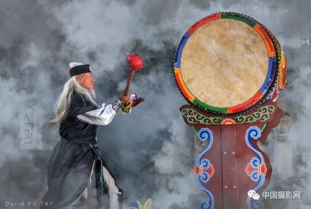 国际著名摄影艺术家郑培书眼中的银色年华