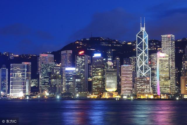 新加坡和香港经济发展比较，谁在崛起，谁在没落